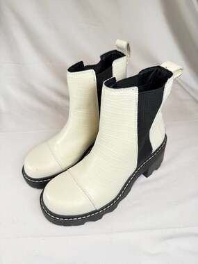 Sorel Joan Now Chelsea Heel Boots Women's Sea Salt Black Waterproof Chunky Lug S
